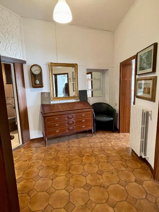 Piazza Italia Charming Sea Apartments Чоджия Екстериор снимка