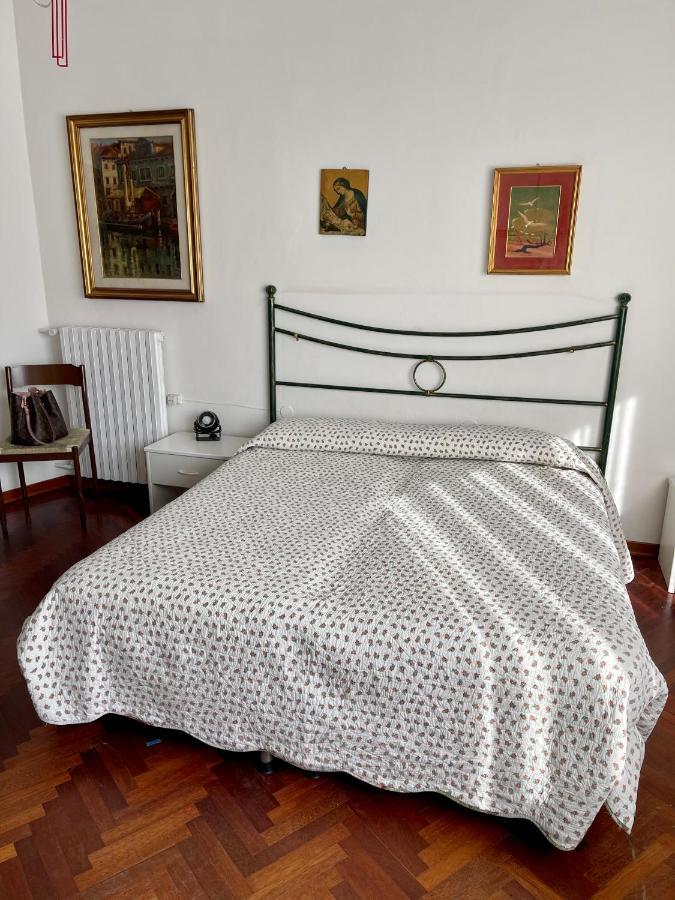 Piazza Italia Charming Sea Apartments Чоджия Екстериор снимка