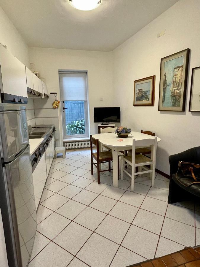 Piazza Italia Charming Sea Apartments Чоджия Екстериор снимка